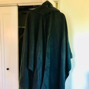 Black Alpaca Wool Cape, Camargo brand